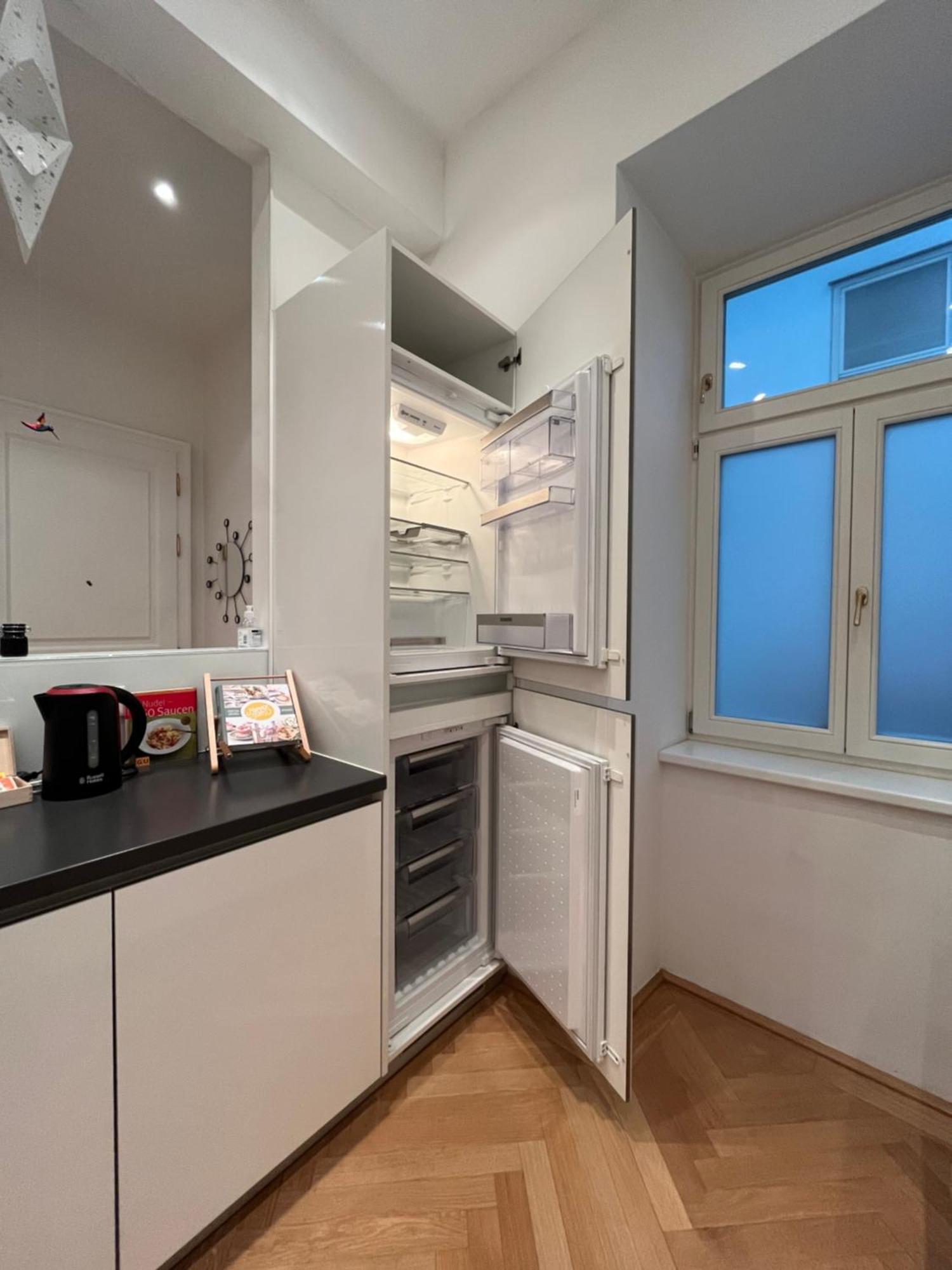 Quiet Apartment Next To Belvedere & Central Station ウィーン エクステリア 写真