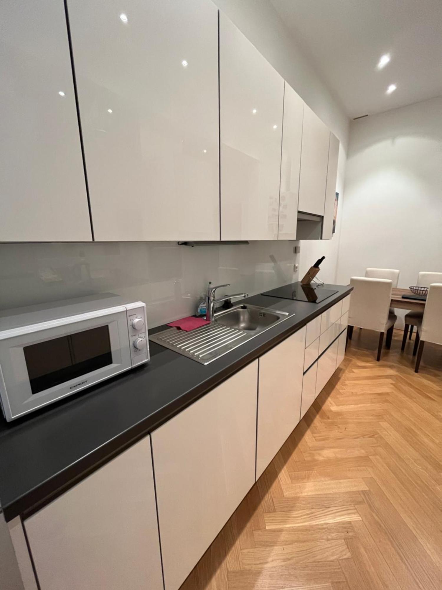 Quiet Apartment Next To Belvedere & Central Station ウィーン エクステリア 写真
