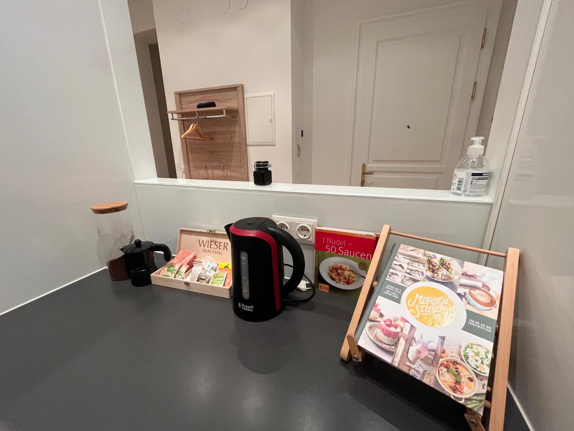 Quiet Apartment Next To Belvedere & Central Station ウィーン エクステリア 写真
