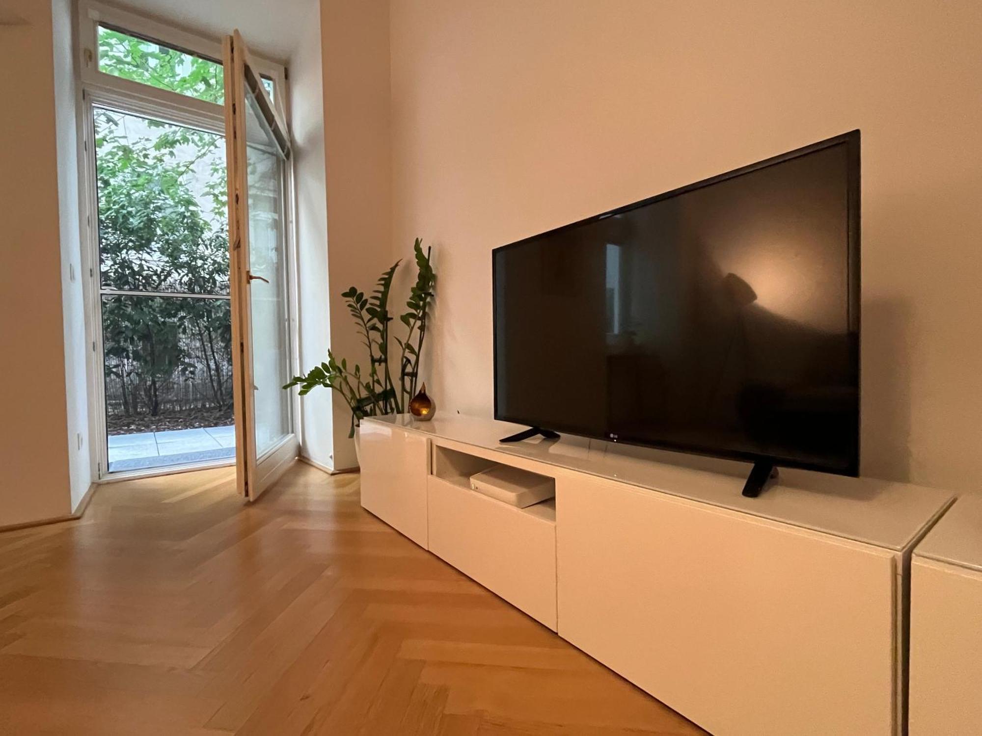 Quiet Apartment Next To Belvedere & Central Station ウィーン エクステリア 写真
